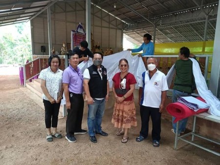 เทศบาลตำบลหนองหาร ขอขอบคุณ นายกองค์การบริหารส่วนจังหวัดเชียงใหม่ นายพิชัย เลิศพงศ์อดิสร ผ่าน สมาชิกสภาองค์การบริหารส่วนจังหวัดเชียงใหม่ นายศรัณย์ ใจคำ ที่ได้นำเครื่องจักรเข้าดำเนินการปรับปรุงพื้นผิว ถนน หมู่ที่ ๑๓ บ้านดอยน้อยพัฒนา ตำบลหนองหาร อำเภอสันทราย