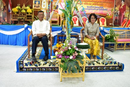 พิธีทำบุญสืบชะตา และแสดงมุทิตาจิตเกษียณอายุราชการพ่อเมืองสันทราย นายอดุลย์ ฮวกนิล และ นางกิติยา ฮวกนิล วันเสาร์ที่ ๒๘ กันยายน ๒๕๖๒ ณ หอประชุมอำเภอสันทราย จังหวัดเชียงใหม่ ดำเนินการโดย ชมรมองค์กรปกครองส่วนท้องถิ่นอำเภอสันทราย
