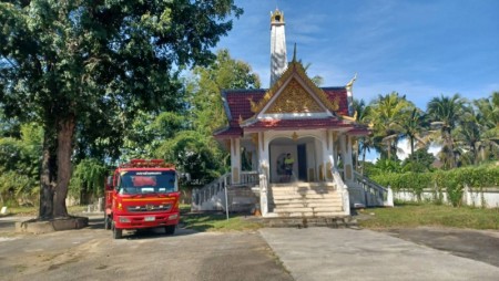 เทศบาลตำบลหนองหาร  ล้างทำความสะอาด ฌาปนสถาน หมู่ที่ 7 บ้านหนองหาร  เพื่ออำนวยความสะดวกให้กับพี่น้องประชาชน