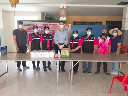 งานบริหารงานสาธารณสุข สำนักปลัดเทศบาล ร่วมกับ อสม.ประจำหมู่ที่1 บ้านแม่เตาไห (เอื้ออาทร)  ลงพื้นที่ฉีดวัคซีนป้องกันโรคพิษสุนัขบ้าให้กับสุนัขและแมว ตามโครงการสัตว์ปลอดโรค คนปลอดภัย จากโรคพิษสุนัขบ้า ประจำปีงบประมาณ พ.ศ. 2564 ในเขตพื้่นที่ตำบลหนองหาร หมู่ที