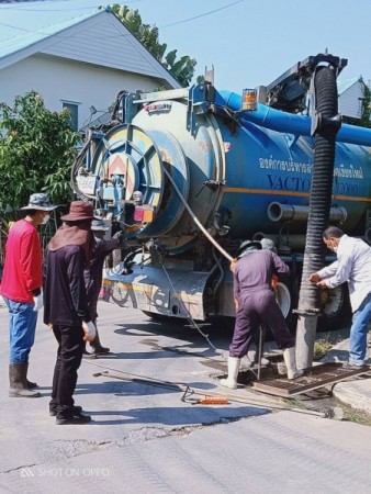 เทศบาลตำบลหนองหาร ขอขอบคุณ นายกองค์การบริหารส่วนจังหวัดเชียงใหม่ นายพิชัย เลิศพงศ์อดิสร ผ่าน สมาชิกสภาองค์การบริหารส่วนจังหวัดเชียงใหม่ นายศรัณย์ ใจคำ ที่ได้อำนวยความสะดวกรถดูดสิ่งปฏิกูลโคลนเลน หมู่ที่ ๑ บ้านเอื้ออาทร ตำบลหนองหาร อำเภอสันทราย จังหวัดเชียง