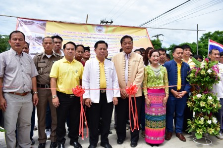 พิธีเปิดสะพานคอนกรีตเสริมเหล็กข้ามคลองส่งน้ำชลประทานบ้านเกษตรใหม่ หมู่ 10 ตำบลหนองหาร อำเภอสันทราย จังหวัดเชี่ยงใหม่