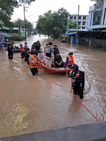 เทศบาลตำบลหนองหารเข้าร่วมดำเนินการฟื้นฟูในพื้นที่ประสบอุทกภัยในเขตพื้นที่จังหวัดเชียงใหม่