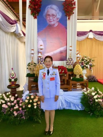 28 ตุลาคม 62 นายกสุพิศ เถียรทิม นายกเทศมนตรีเทศบาลตำบลหนองหาร ร่วมรับเสด็จและรับเข็มพระราชทานที่ระลึก สมเด็จพระกนิษฐาธิราชเจ้า กรมสมเด็จพระเทพรัตนราชสุดา เจ้าฟ้ามหาจักรีสิรินทร มหาวชิราลงกรณวรราชภักดี สิริกิจการิณีพีรยพัฒน รัฐสีมาคุณากรปิยชาติ สยามบรมราชก
