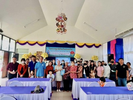 โครงการศูนย์เด็กเล็กปลอดโรค เพื่ออบรมให้ความรู้ผู้ปกครองศูนย์เด็กเล็กฯเกี่ยวกับโรคติดต่อต่าง ๆ และกิจกรรมจิตอาสาพัฒนาศูนย์เด็กเล็กฯ  ได้เชิญวิทยากรให้ความรู้จากศูนย์สุขภาพชุมชนตำบลหนองหาร