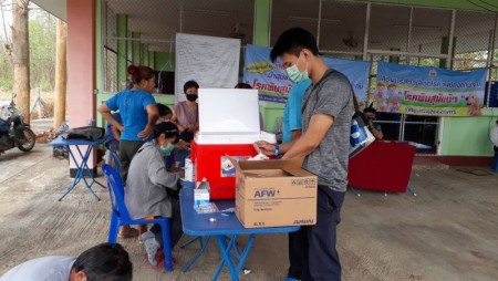 วันที่สี่ การบริการฉีดวัคซีนป้องกันโรคพิษสุนัขบ้า ตามโครงการสัตว์ ปลอดโรค คนปลอดภัยจากโรคพิษสุนัขบ้า ประจำปีงบประมาณ พ.ศ.๒๕๖๓